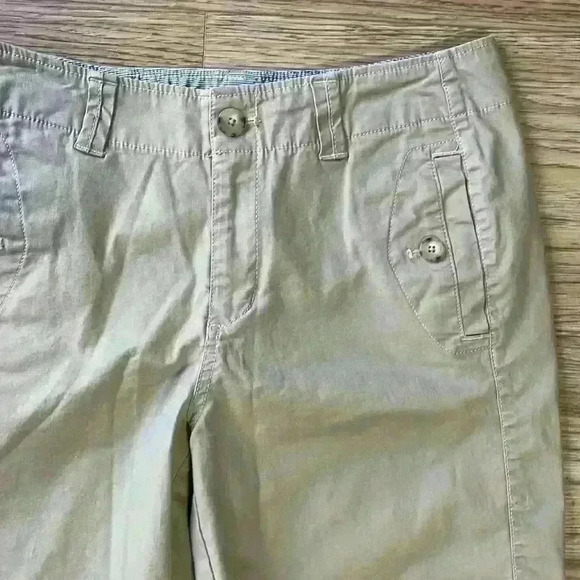 Eddie Bauer American Fit Khaki Short Size 10   - Picture 3 of 7
